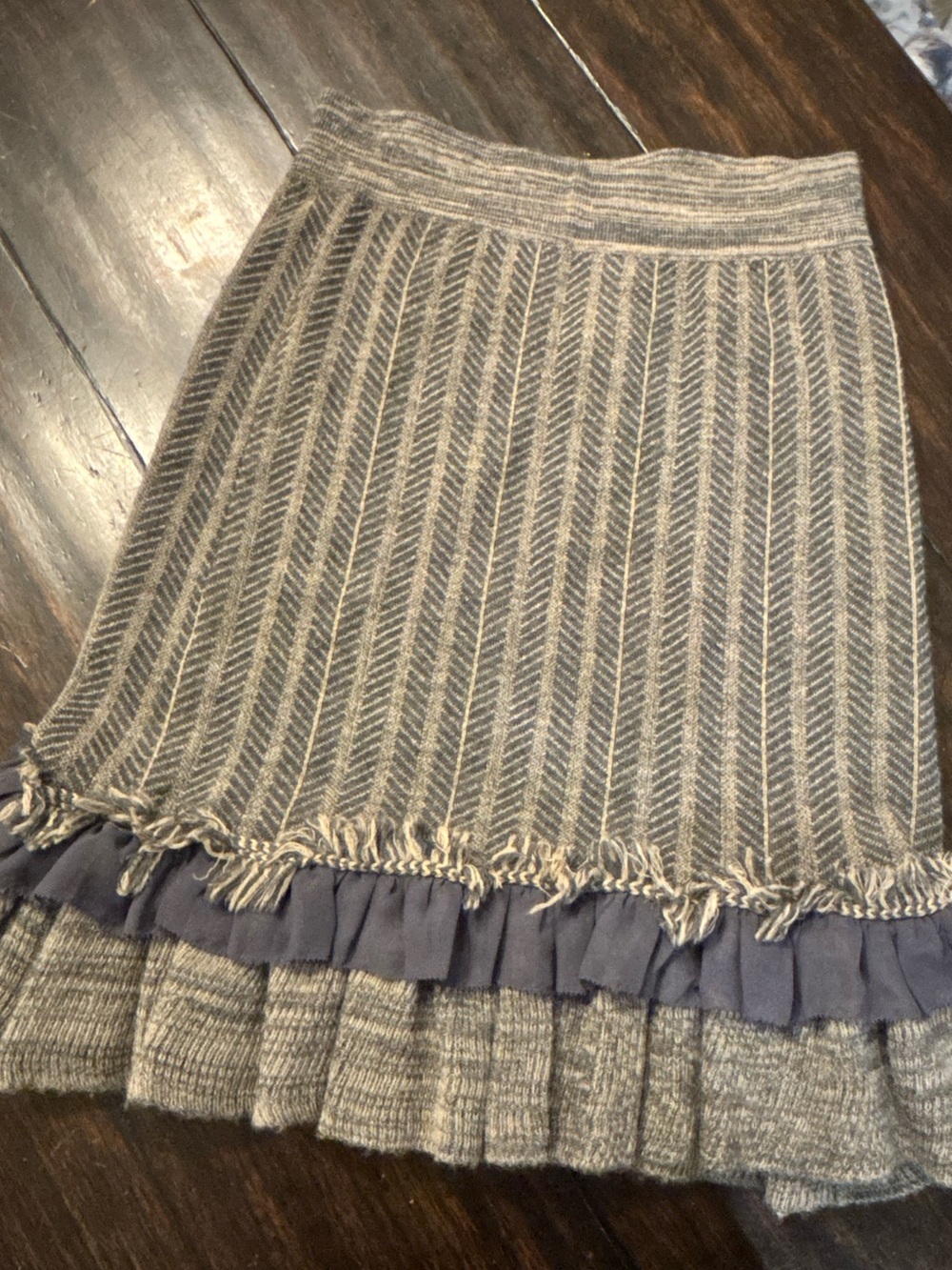 Bryan Bradley wool blend herringbone knit pattern ruffled fringe hem skirt-xs